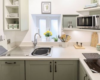 Swallow's Nest - Gainsborough - Kitchen
