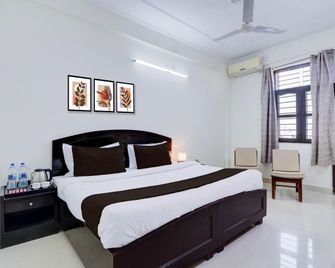 Deluxe Benison Guest House - Dehradun