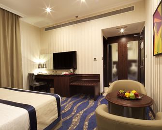 Raviz Center Point Hotel - Dubai
