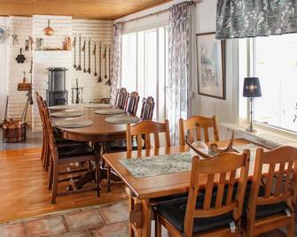 Amazing Home In Öxabäck - Kinna - Dining room