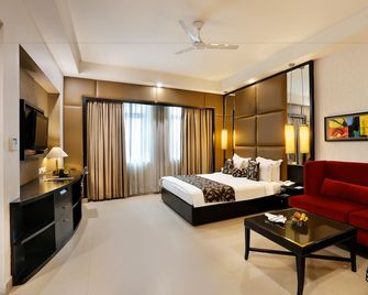 The Manor Bareilly by Leisure Hotels - Bareilly - Bedroom