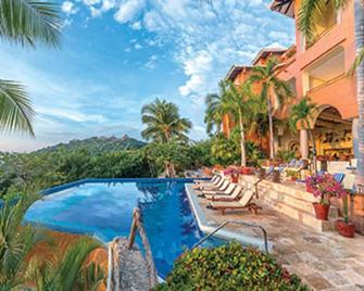 This Resort & Location Is Simply Heaven ! - Zihuatanejo - Pool