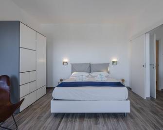 Licia & Tonino Apartments near the station - Lecce - Slaapkamer