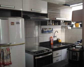 Comfortable Apartment In Costa Beach - Vila Velha - Cocina