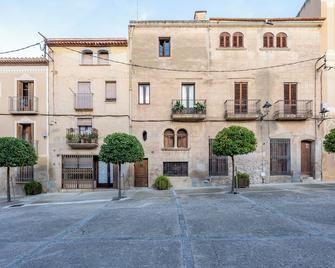 Ca La Maria - Santes Creus - Edificio