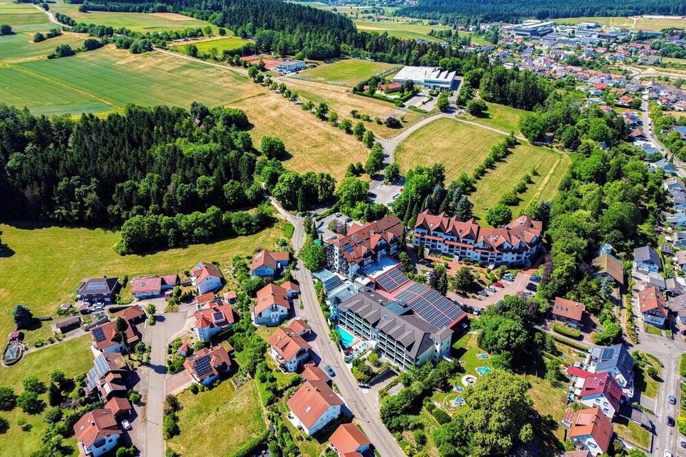 Vital- und Wellnesshotel Albblick - Waldachtal - Вигляд зовні
