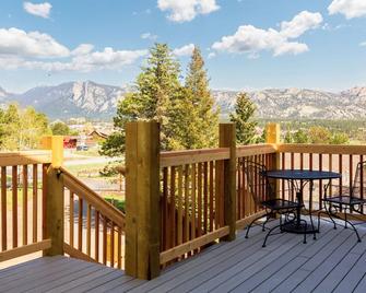 Spacious 2nd story loft with awesome views - Estes Park - Balcón