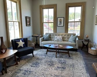 Tahoe Star Hotel - Truckee - Huiskamer