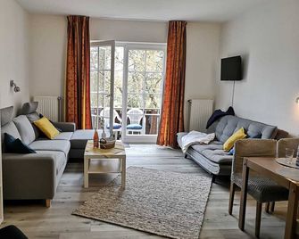 Apple meadow apartment - 巴特貝文森 - 客廳
