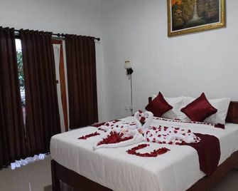 Santhi Guna Bungalow - Nusa Penida - Bedroom