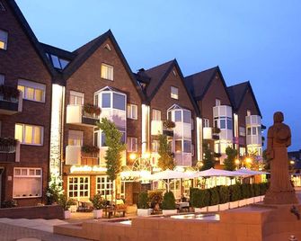 Hotel Harheimer Hof - Frankfurt am Main - Building