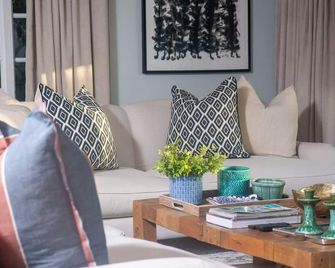 53A Luxury Bed & Breakfast - Gaborone - Salon