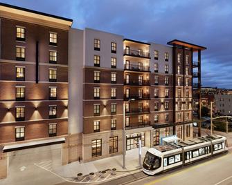 Hampton Inn & Suites Kansas City Downtown Crossroads - Kansas City - Building