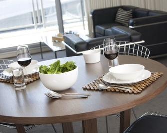 Citystyle Executive Apartments - Canberra - Dining room