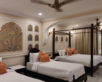 Laxmi Palace Heritage Boutique Hotel - ג'איפור - חדר שינה