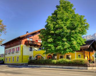 Hotel Gasthof Zum Schwanen - Reutte - Edificio