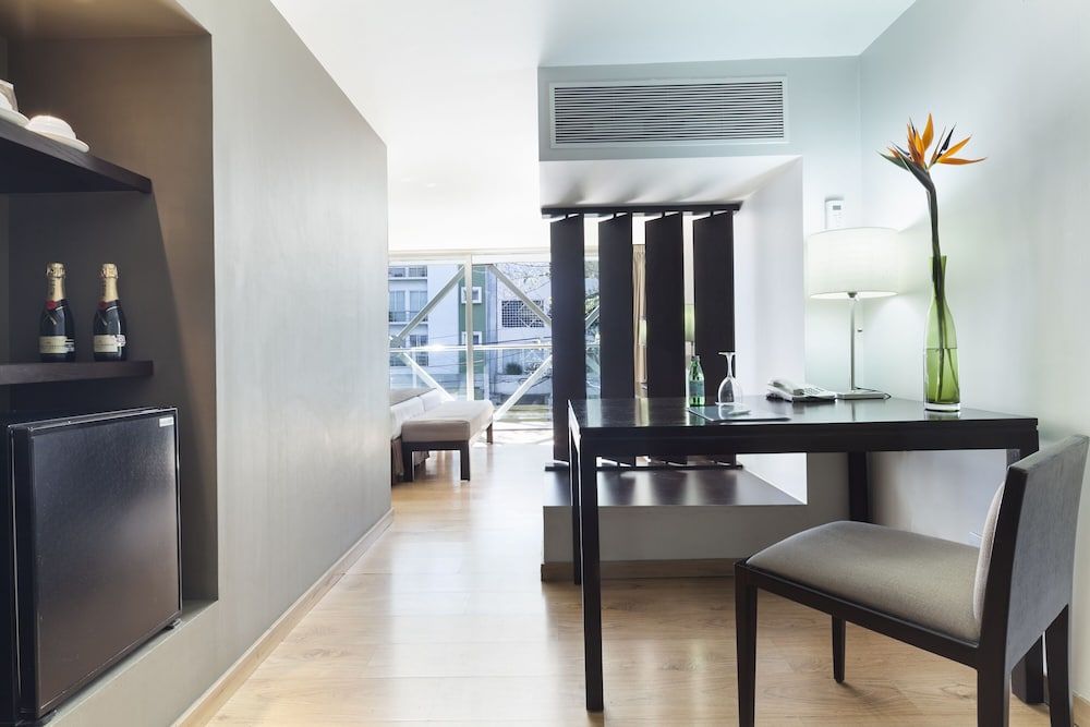 Exe Suites Reforma thumbnail 3