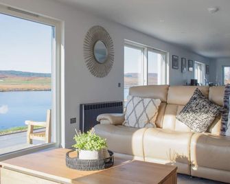 Wonderful private villa for 6 guests with WIFI and TV - Isle of Skye - Wohnzimmer