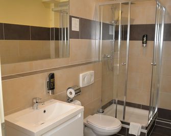 Hotel Neugrabener Hof - Hamburg - Bathroom