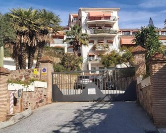 Interpares Swimmingpool by Del Parque Flats - Malaga - Udsigt