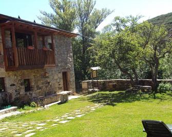 Complete Rural House For Rent In An Unmatchable Environment Of Peace And Nature - San Emiliano - Vista del exterior