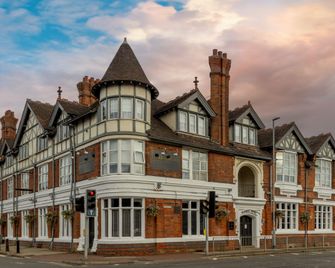 Best Western The Plough Hotel - Northampton - Building