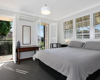 Perfectly Peaceful- Harbour Foreshores Secs Away - North Sydney - Bedroom