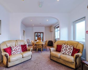 Barnetby Contractor Accommodation - Barnetby - Wohnzimmer