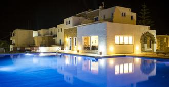 Naxos Holidays - Naxos - Bể bơi