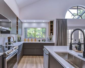 Designers Villa - Zephyrhills - Kuchyň