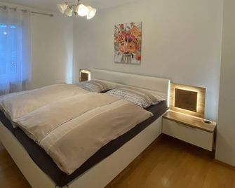 Ferienwohnung Leo - Bad Endorf