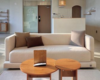 Poolvilla Gaon - Busan - Wohnzimmer