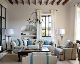 Cal Reiet Holistic Retreat - Santanyí - Huiskamer