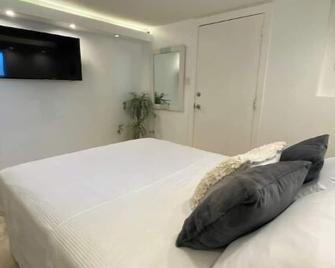 Le Coeur in the heart of SimpsonBay - Simpson Bay - Bedroom