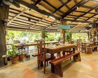 Oldwoods by the Sea Nature Resort Bani Pangasinan - Agno - Restaurante