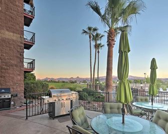 Walk to Golf and Beach Queens Bay Resort Condo - Lake Havasu City - Balcón