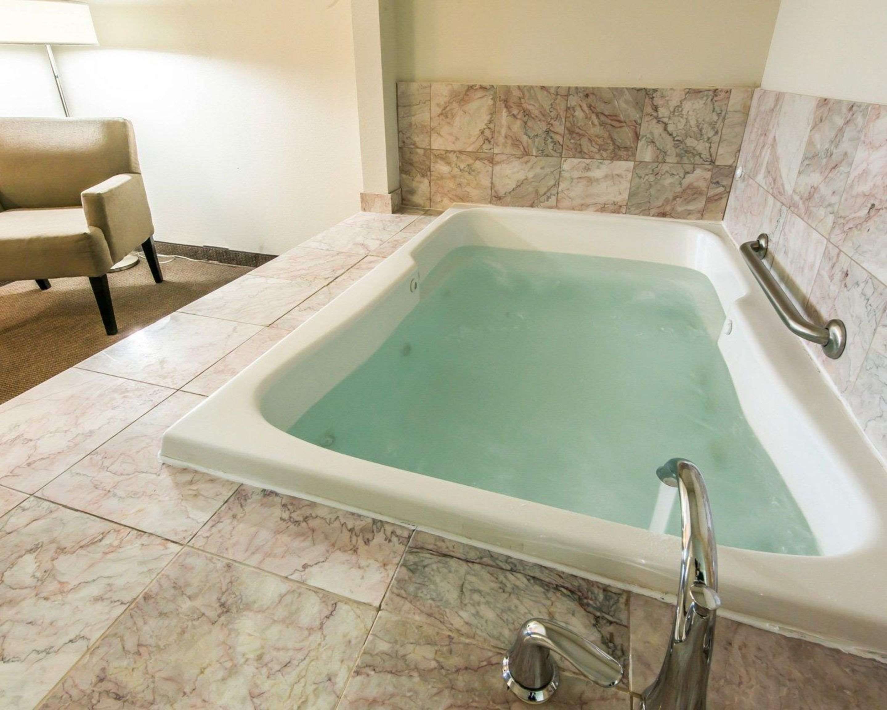 Sleep Inn Suites 77 Winchester Hotel Deals Reviews - Kayak