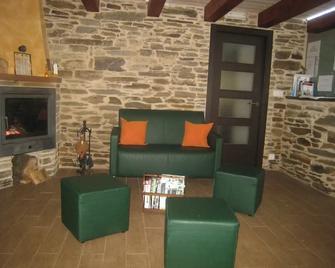 Albergue Oasis - Sarria - Obývací pokoj