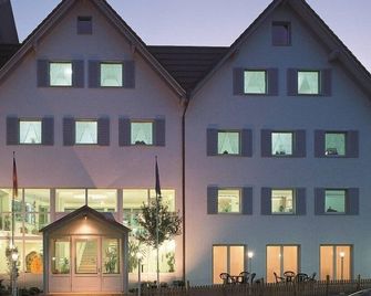 Hotel Zur Burg Sternberg - Extertal - Gebouw