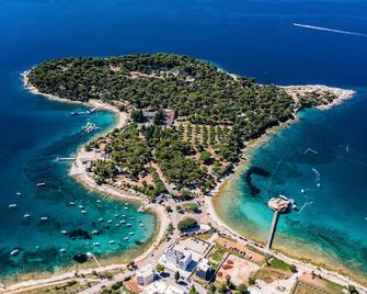 Apartment Fabiana by Interhome - Pula - Playa