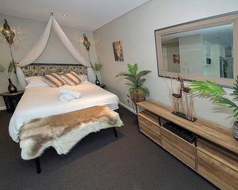 Zanzibar Fantastic 1 Bedroom Apartment - Southport - Bedroom