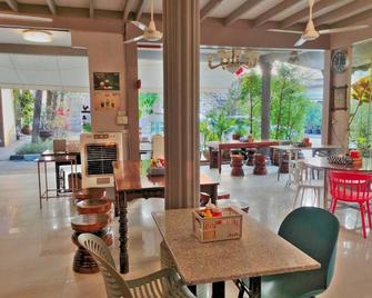 كو هوتل - بوريرام - مطعم