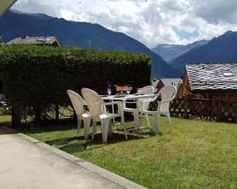 Gentianes G 001 - Cosy Apartment 6 Pers - Veysonnaz - Innenhof