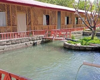 Buddha Rock Guest House - Skārdu - Edificio