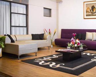 Hospedium Hotel Silver Javeriana Bogotá - Bogotá - Living room