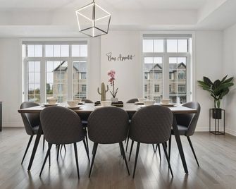 Brand New Built Stylish & Modern Family Home - Caledon - Dining room