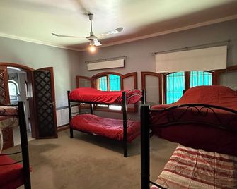 Large house with perfect location in Córdoba - Cordoba - Bedroom