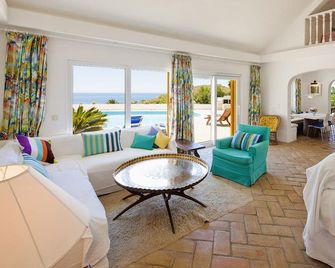 Villa With Private Pool, Tennis Court And Sea Views - Praia da Luz - Obývací pokoj