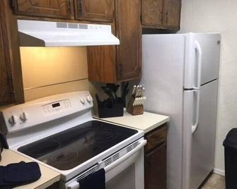 Upstairs 1-Bedroom Apartment Near Fort Sill! - Lawton - Keuken