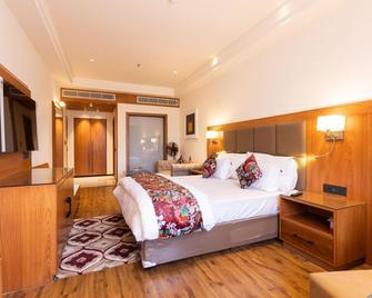 Clarks Inn Express Ludhiana - Ludhiana - Schlafzimmer